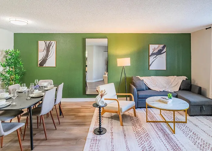 Location Pool Gym Balcony Parking Washer And Dryer *