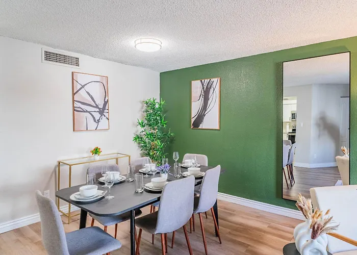 Apartment Location Pool Gym Balcony Parking Washer And Dryer