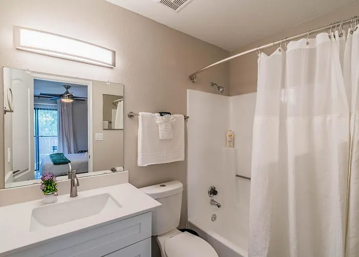 Location Pool Gym Balcony Parking Washer And Dryer Apartment