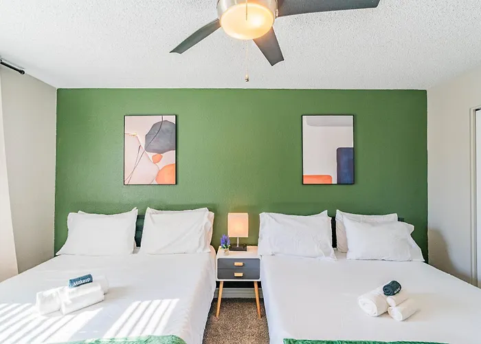 Location Pool Gym Balcony Parking Washer And Dryer Apartment