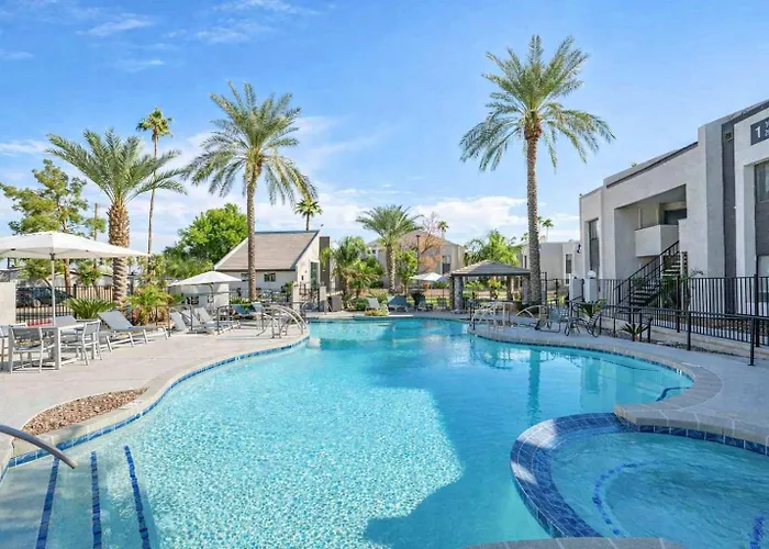 Location Pool Gym Balcony Parking Washer And Dryer * Scottsdale