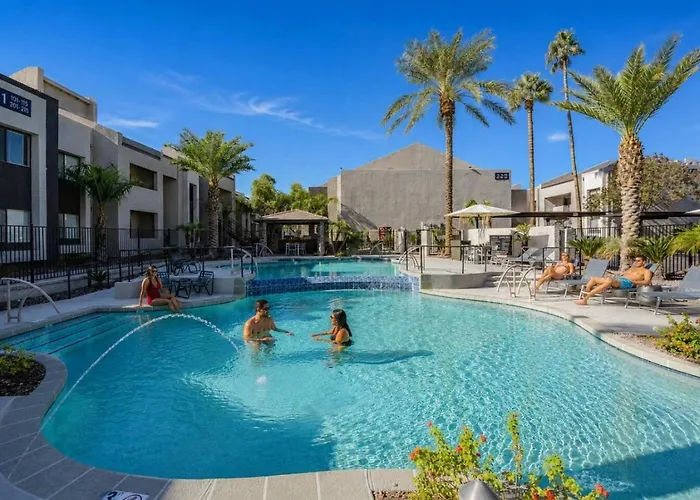 Location Pool Gym Balcony Parking Washer And Dryer * Scottsdale