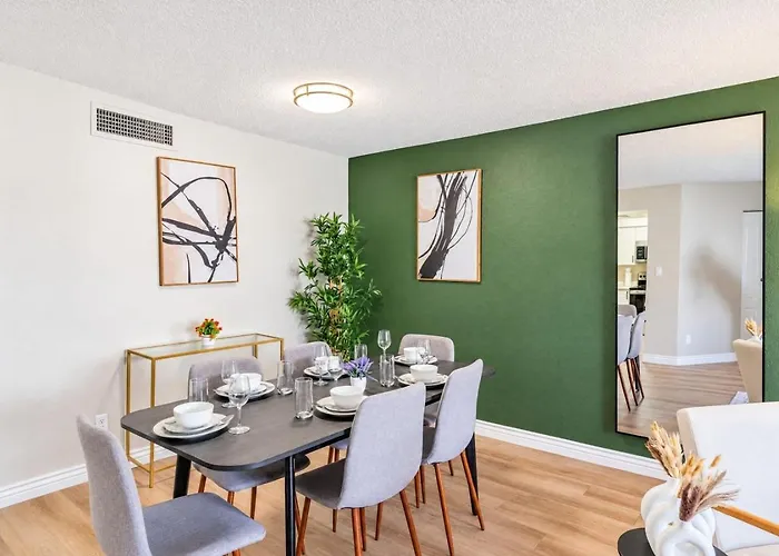 Location Pool Gym Balcony Parking Washer And Dryer Apartment